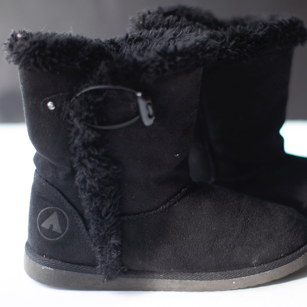 Kids marya Airwalk boot size 4